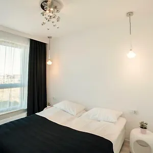 https://unique-3city-apartments-ufo-apartment.gdanskhotel.org